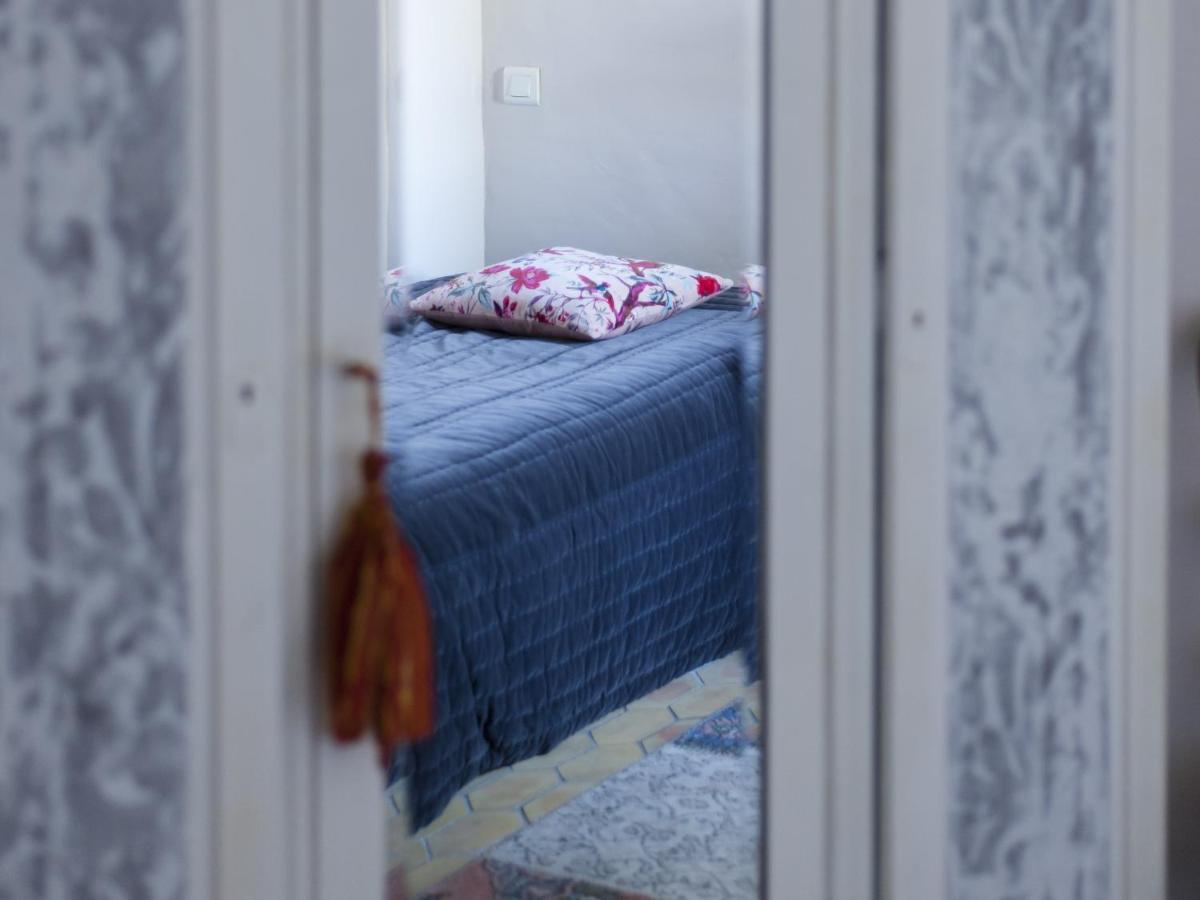 Chambre D'Hote La Beaudine Forcalquier Exterior photo